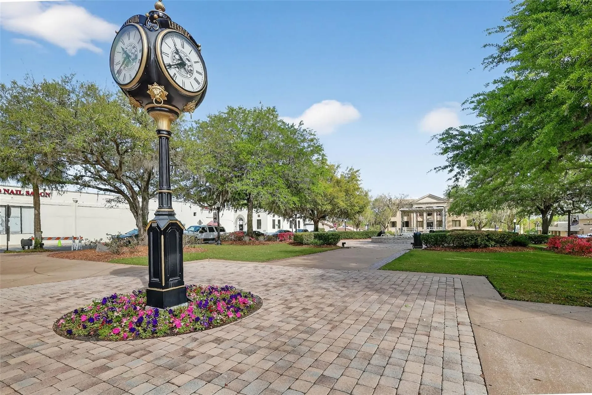 1112 W Main Street Leesburg FL 34748