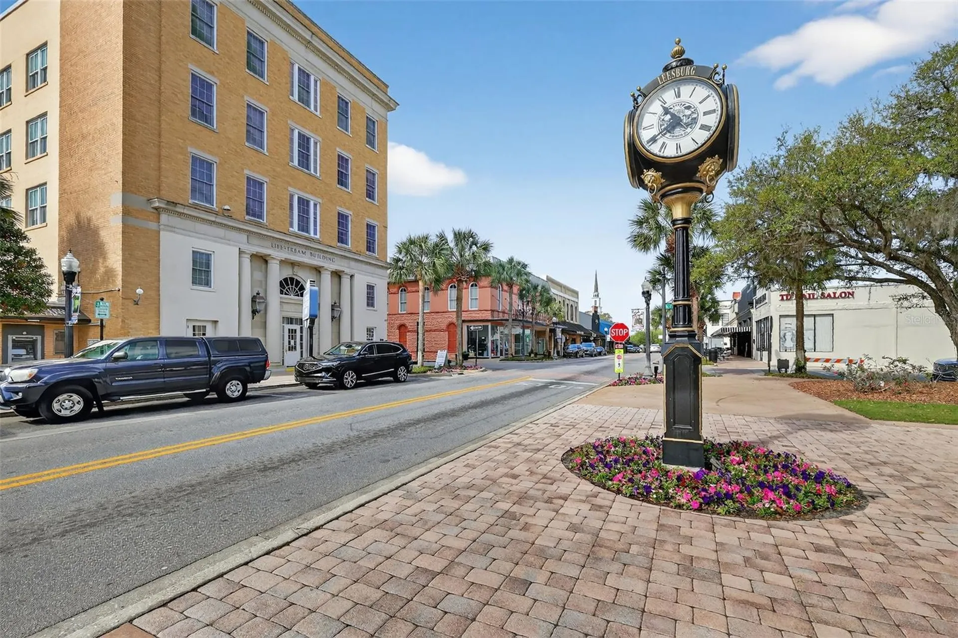 1112 W Main Street Leesburg FL 34748