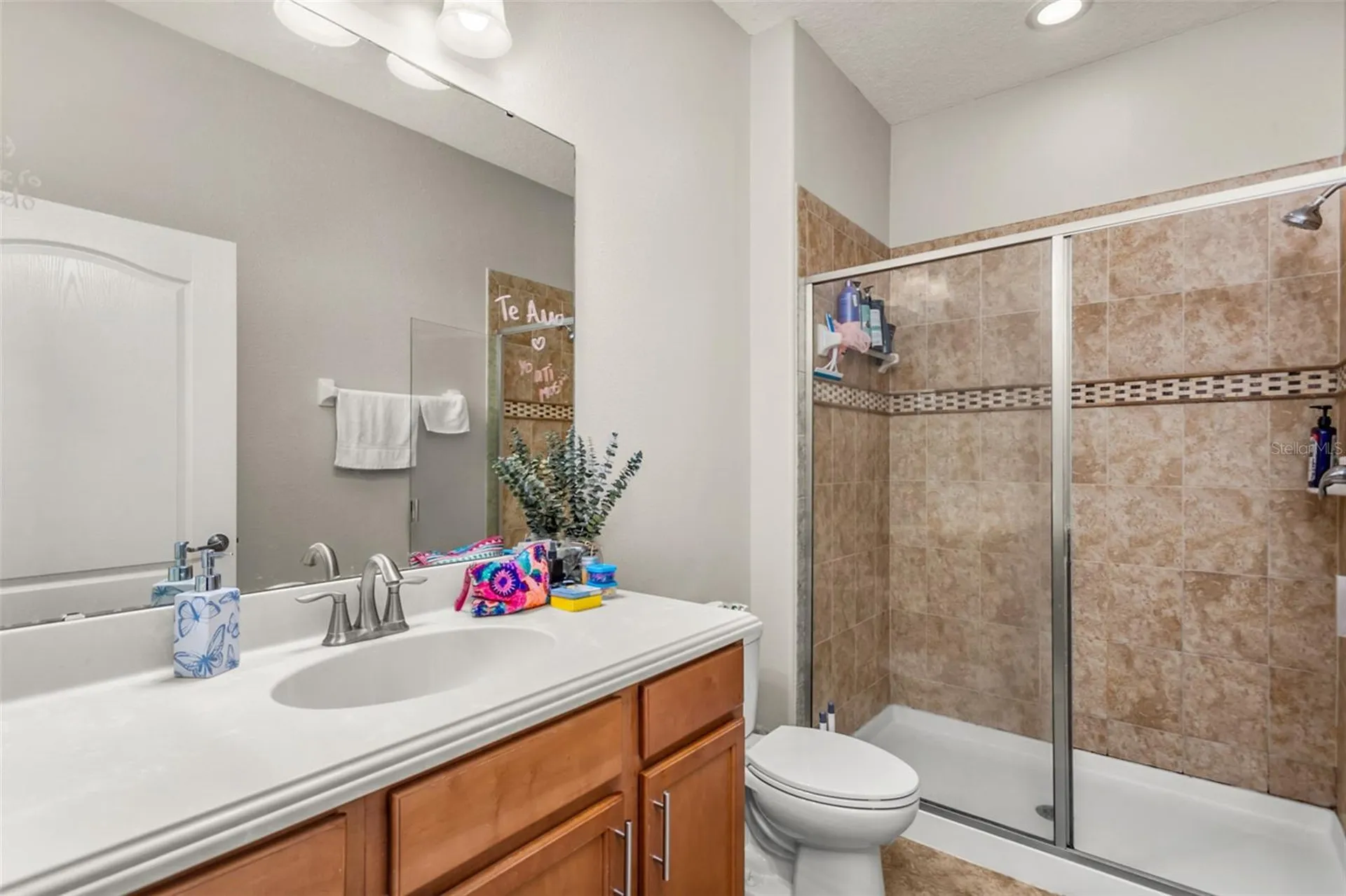 1806 Thetford Circle Orlando FL 32824