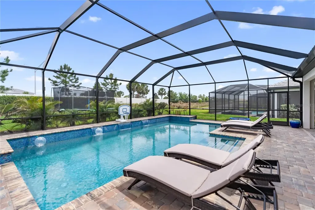 17506 Savory Mist Circle Bradenton FL 34211