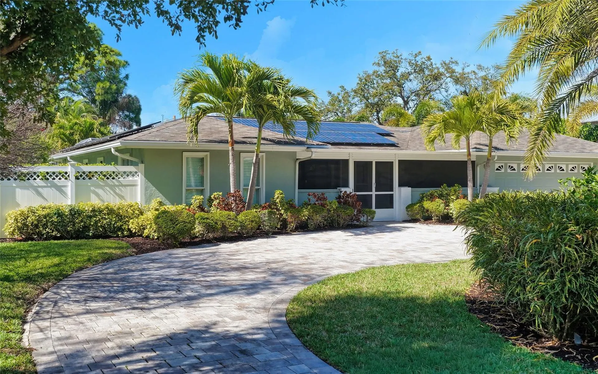 121 Holly Avenue Sarasota FL 34243