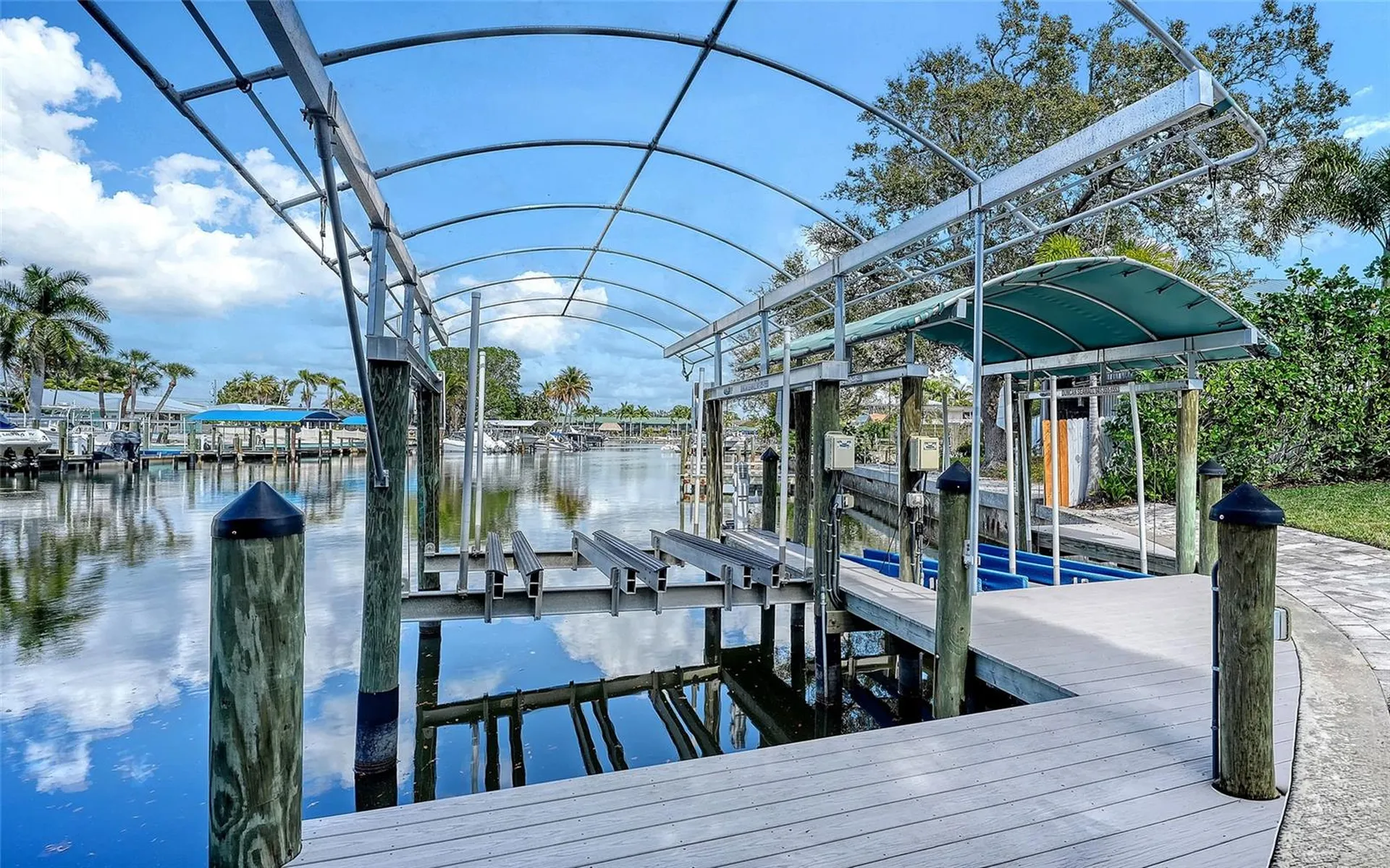 121 Holly Avenue Sarasota FL 34243