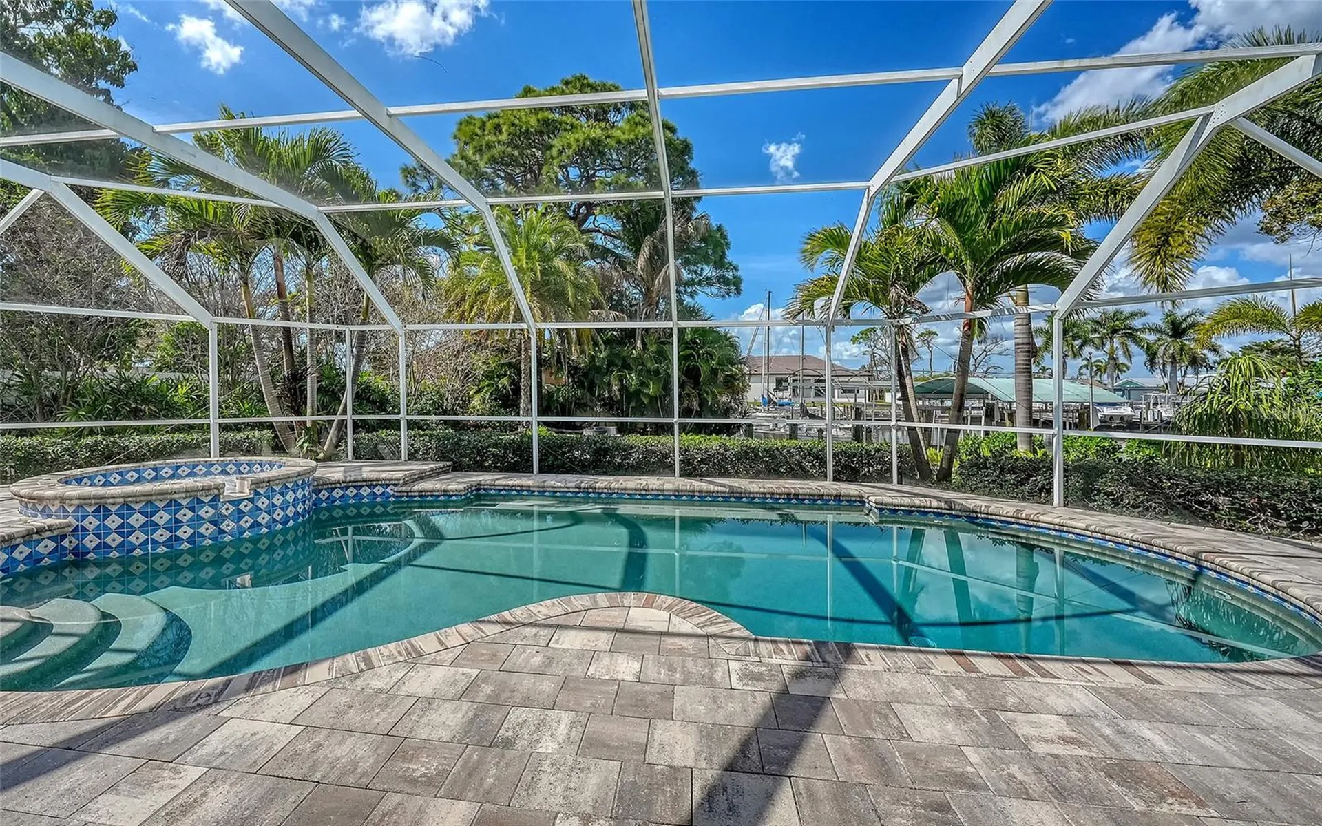 121 Holly Avenue Sarasota FL 34243