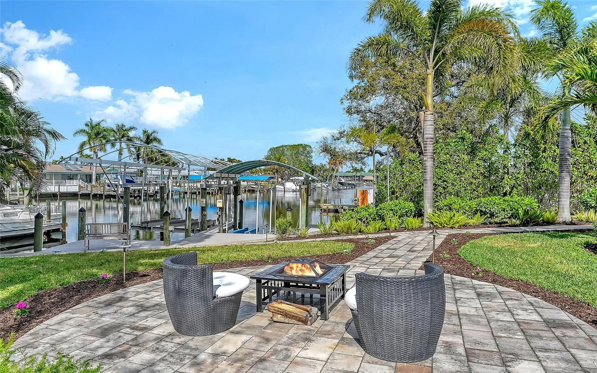 121 Holly Avenue Sarasota FL 34243