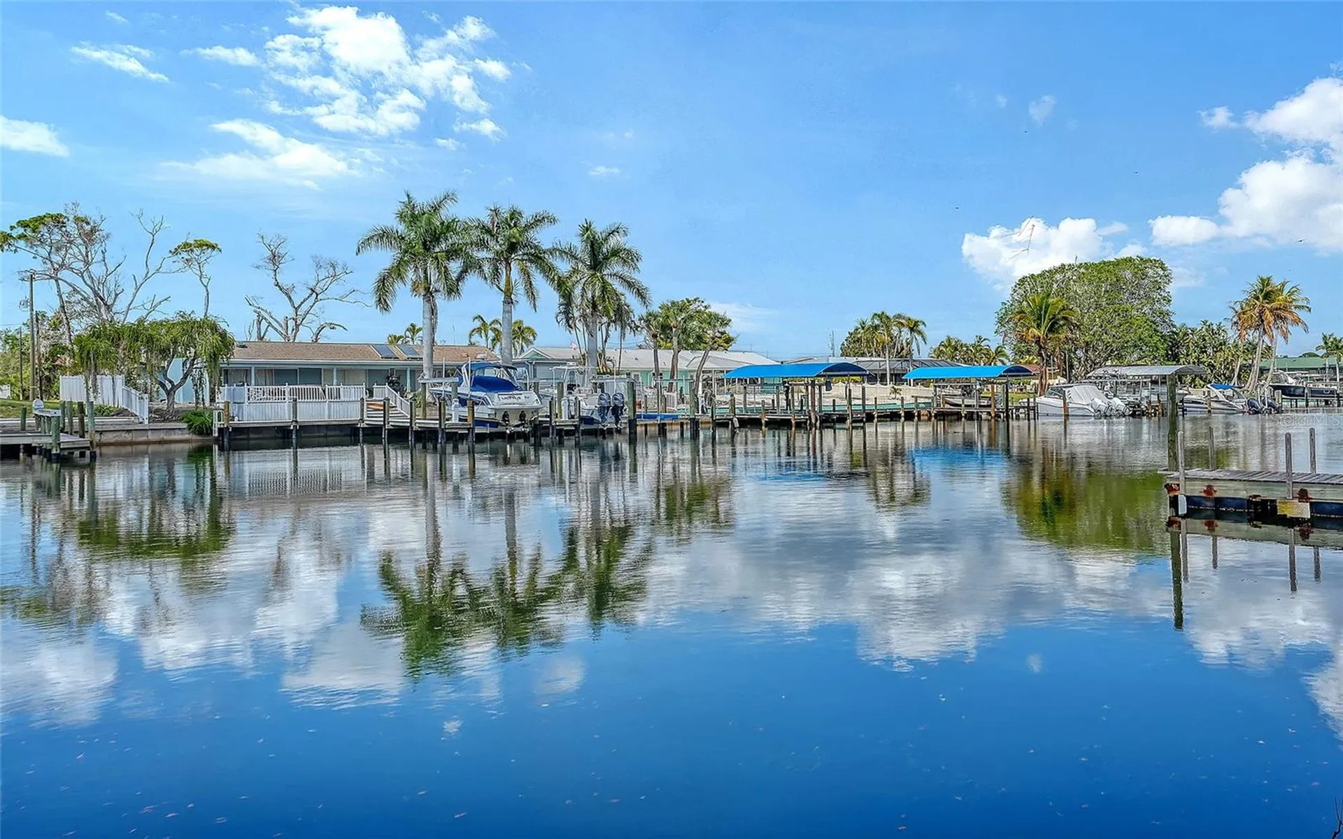 121 Holly Avenue Sarasota FL 34243