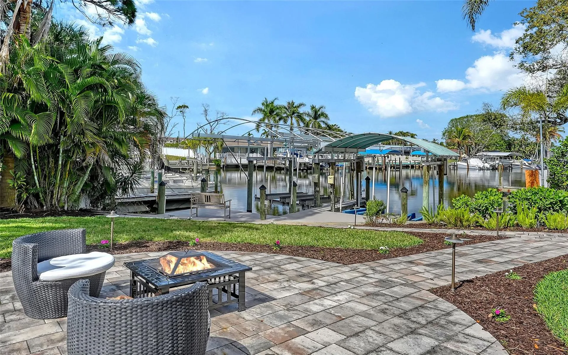 121 Holly Avenue Sarasota FL 34243