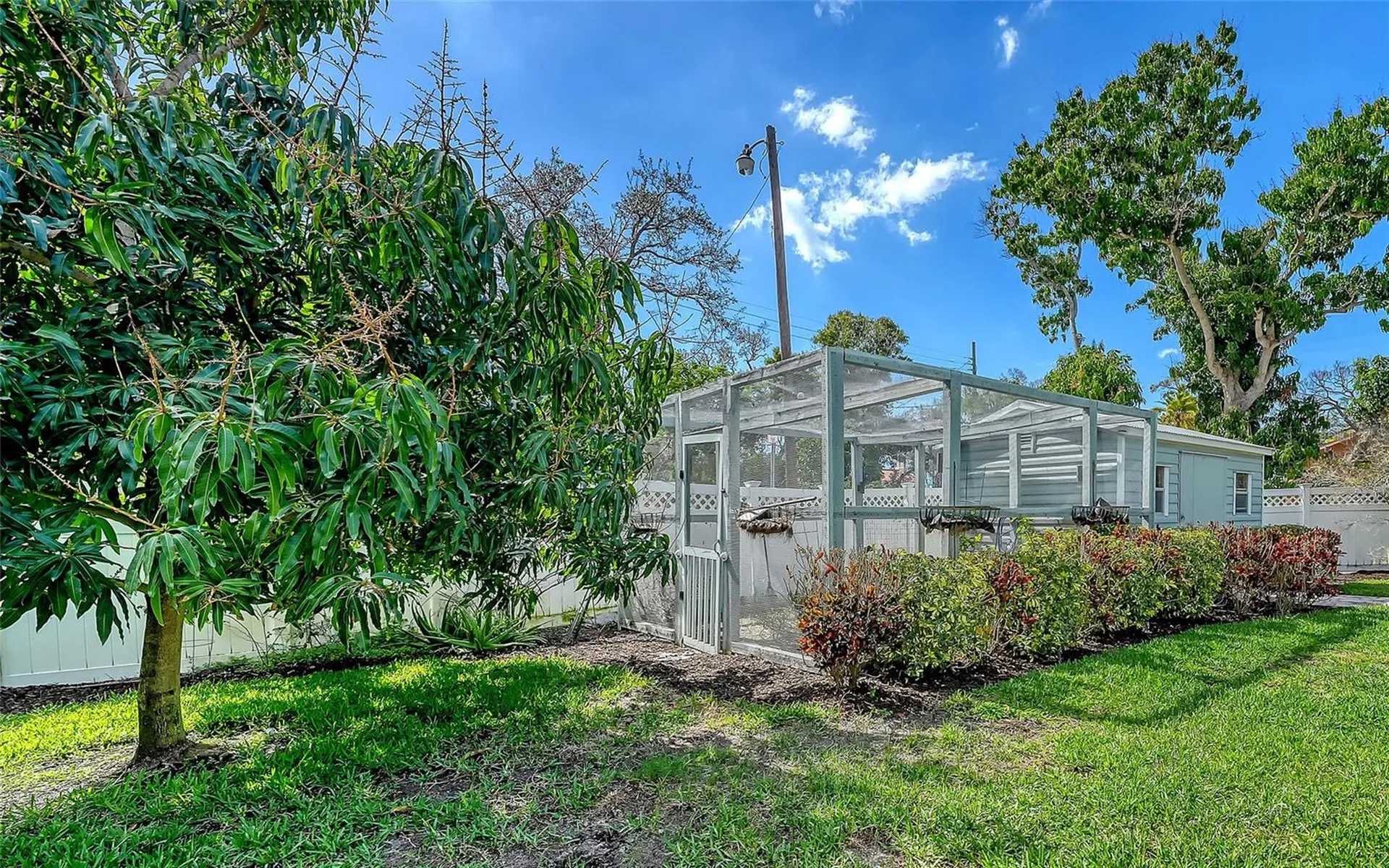 121 Holly Avenue Sarasota FL 34243