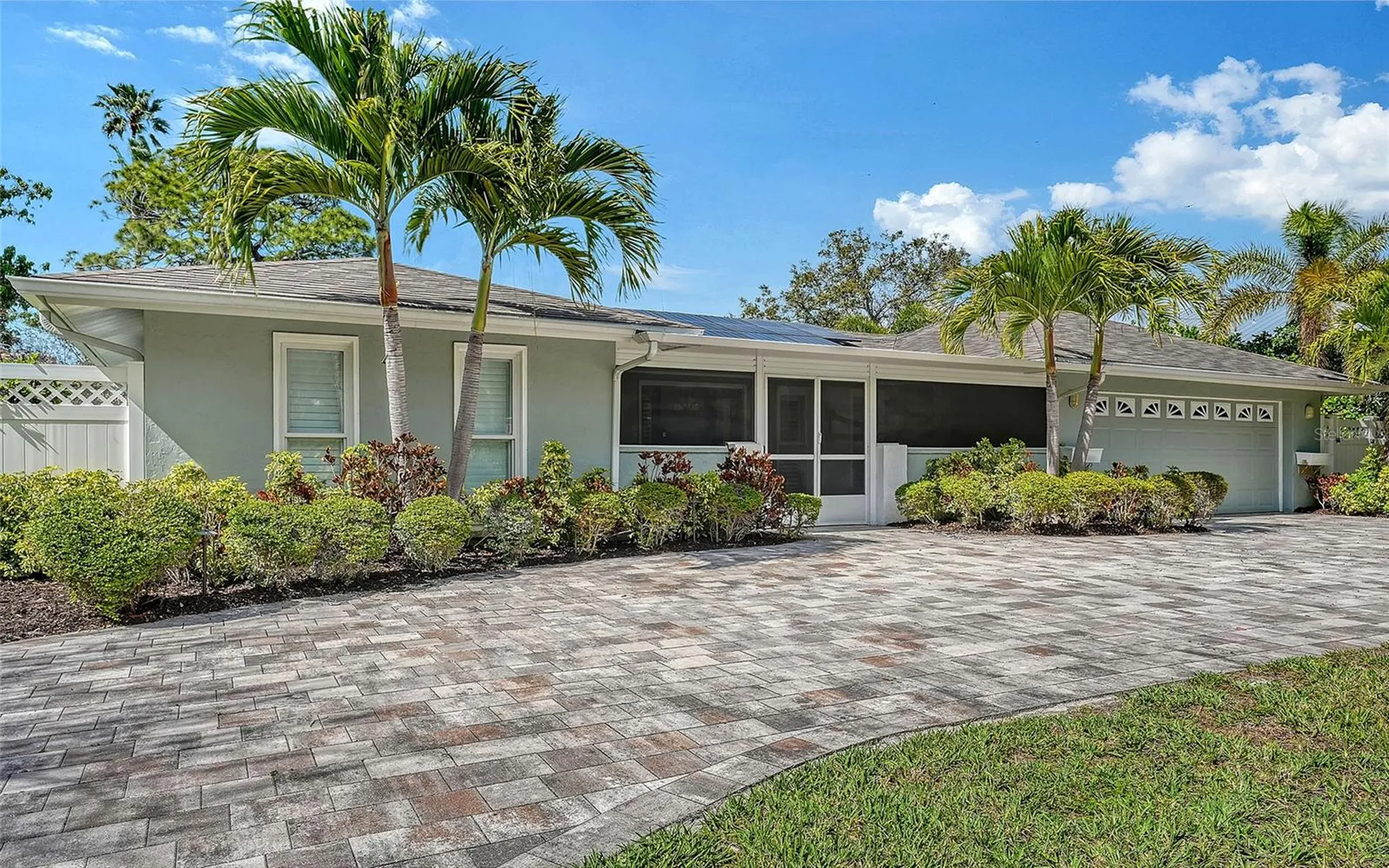 121 Holly Avenue Sarasota FL 34243