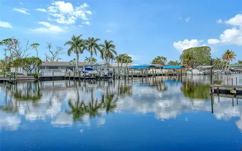 121 Holly Avenue Sarasota FL 34243