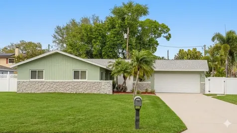 7955 Bayshore Drive Seminole FL 33776