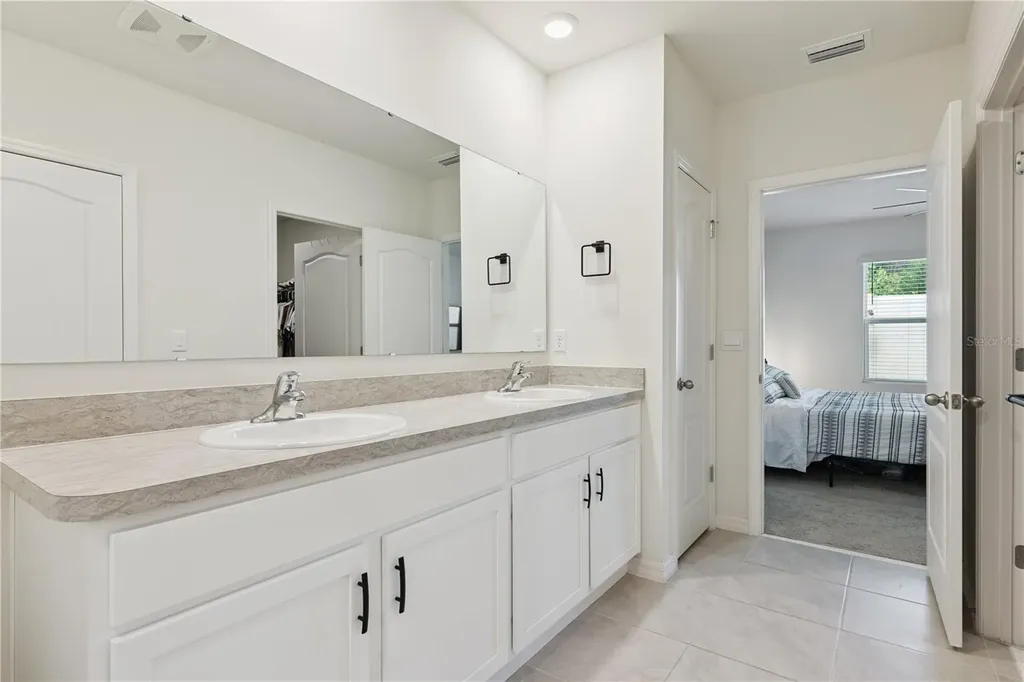 387 Pelham Park Drive Deland FL 32720
