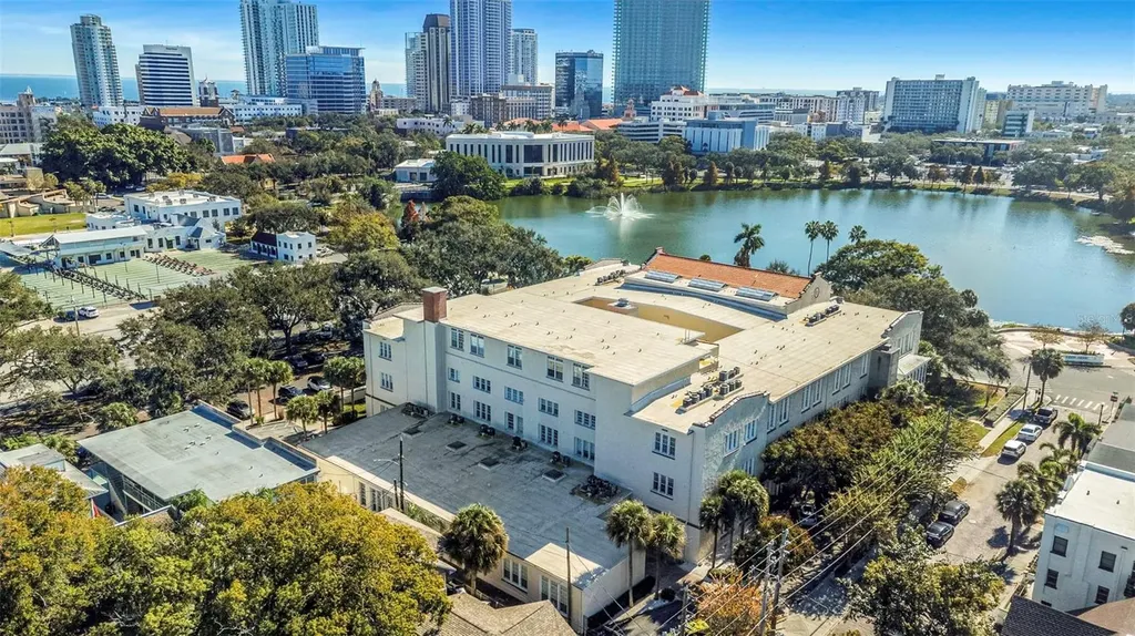 701 Mirror Lake Drive N Drive N St Petersburg FL 33701