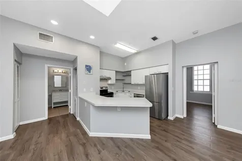 701 Mirror Lake Drive N Drive N St Petersburg FL 33701
