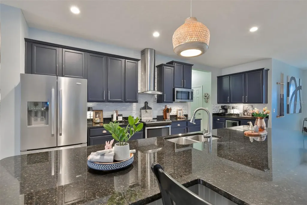 1506 Yale Castle Court Ruskin FL 33570