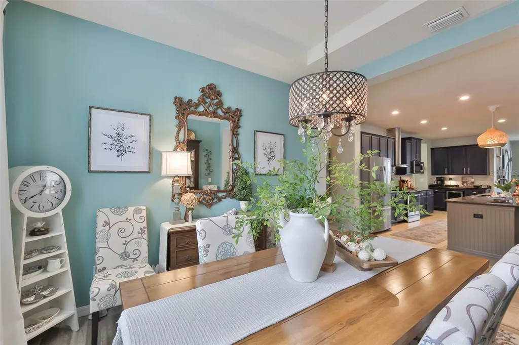 1506 Yale Castle Court Ruskin FL 33570