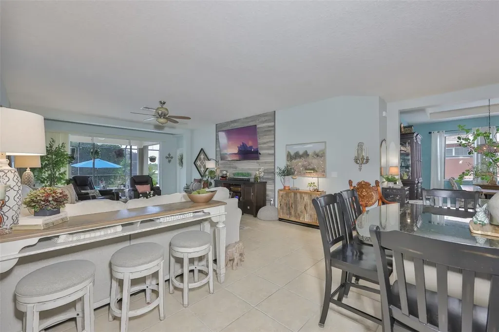1506 Yale Castle Court Ruskin FL 33570