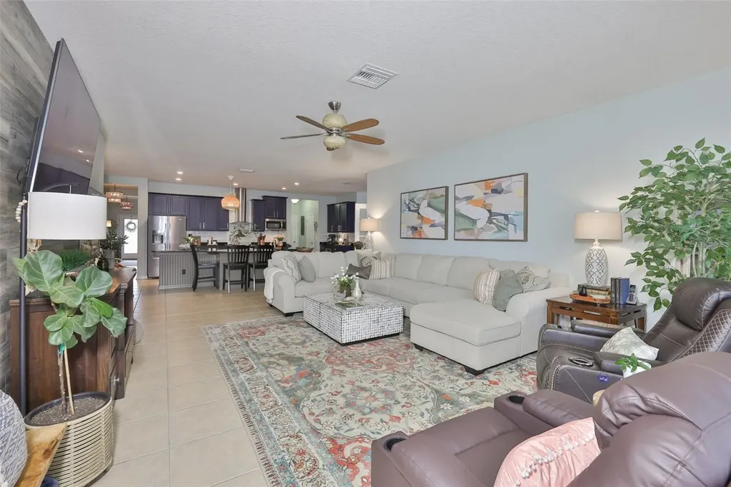 1506 Yale Castle Court Ruskin FL 33570