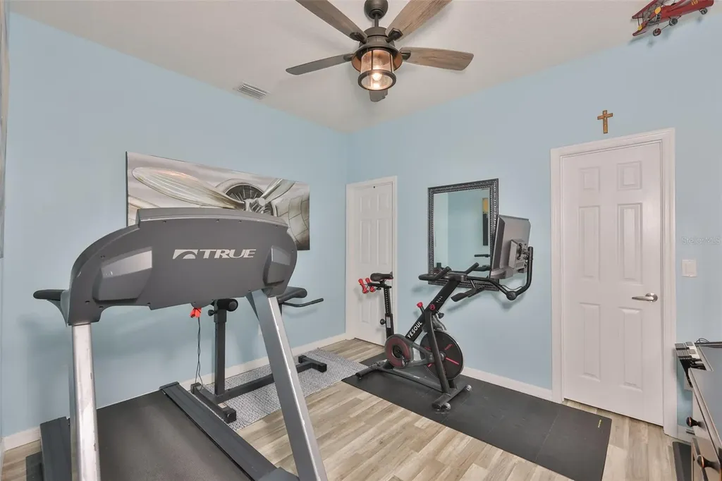 1506 Yale Castle Court Ruskin FL 33570