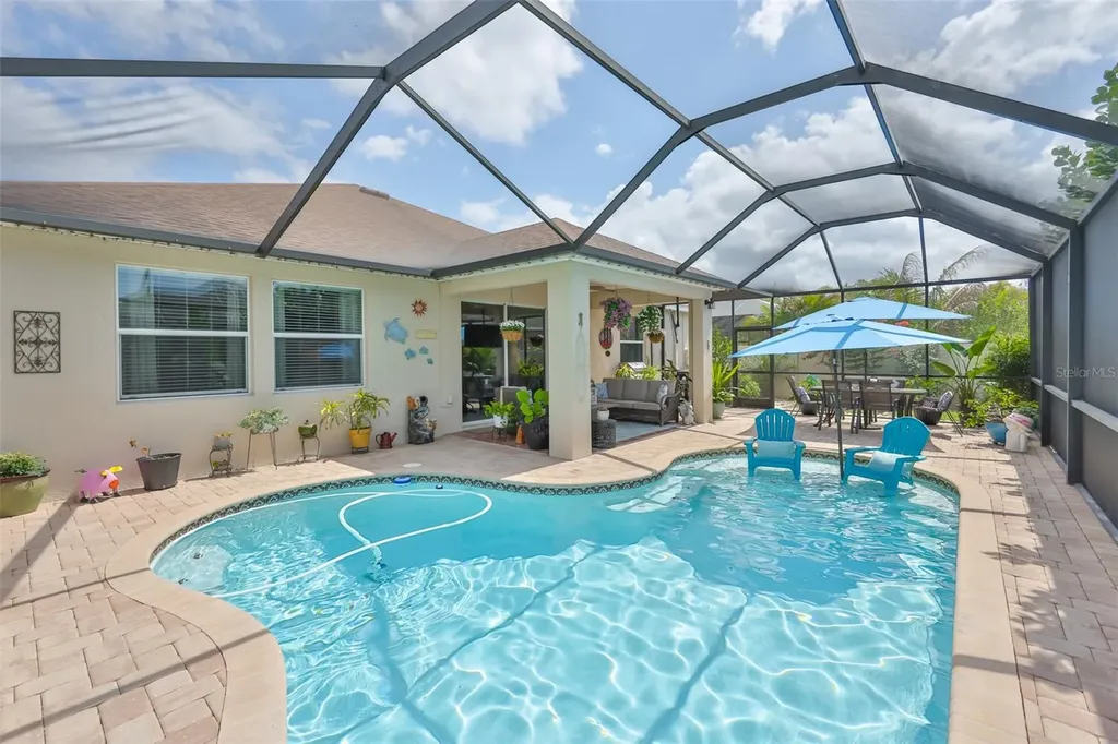 1506 Yale Castle Court Ruskin FL 33570
