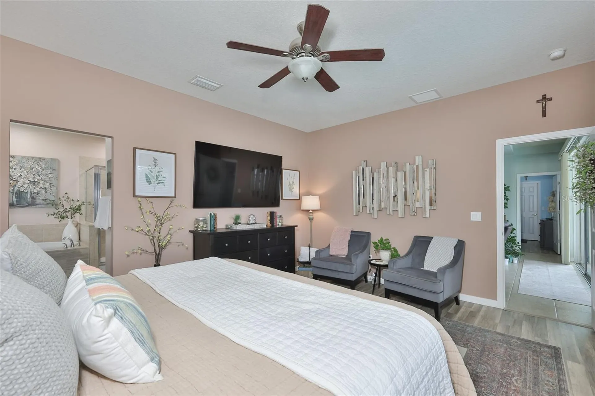 1506 Yale Castle Court Ruskin FL 33570