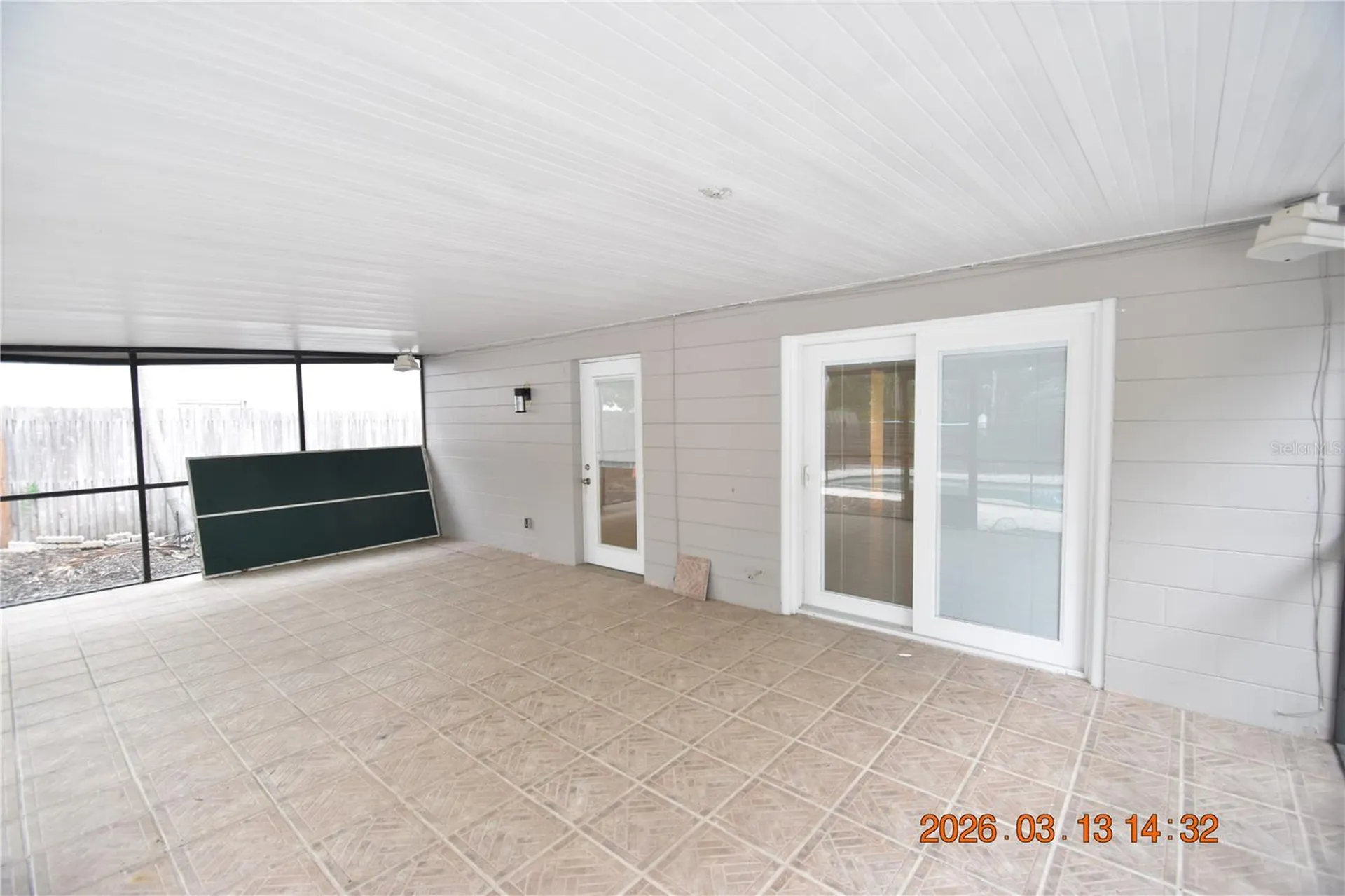 528 Suwanee Circle Tampa FL 33606