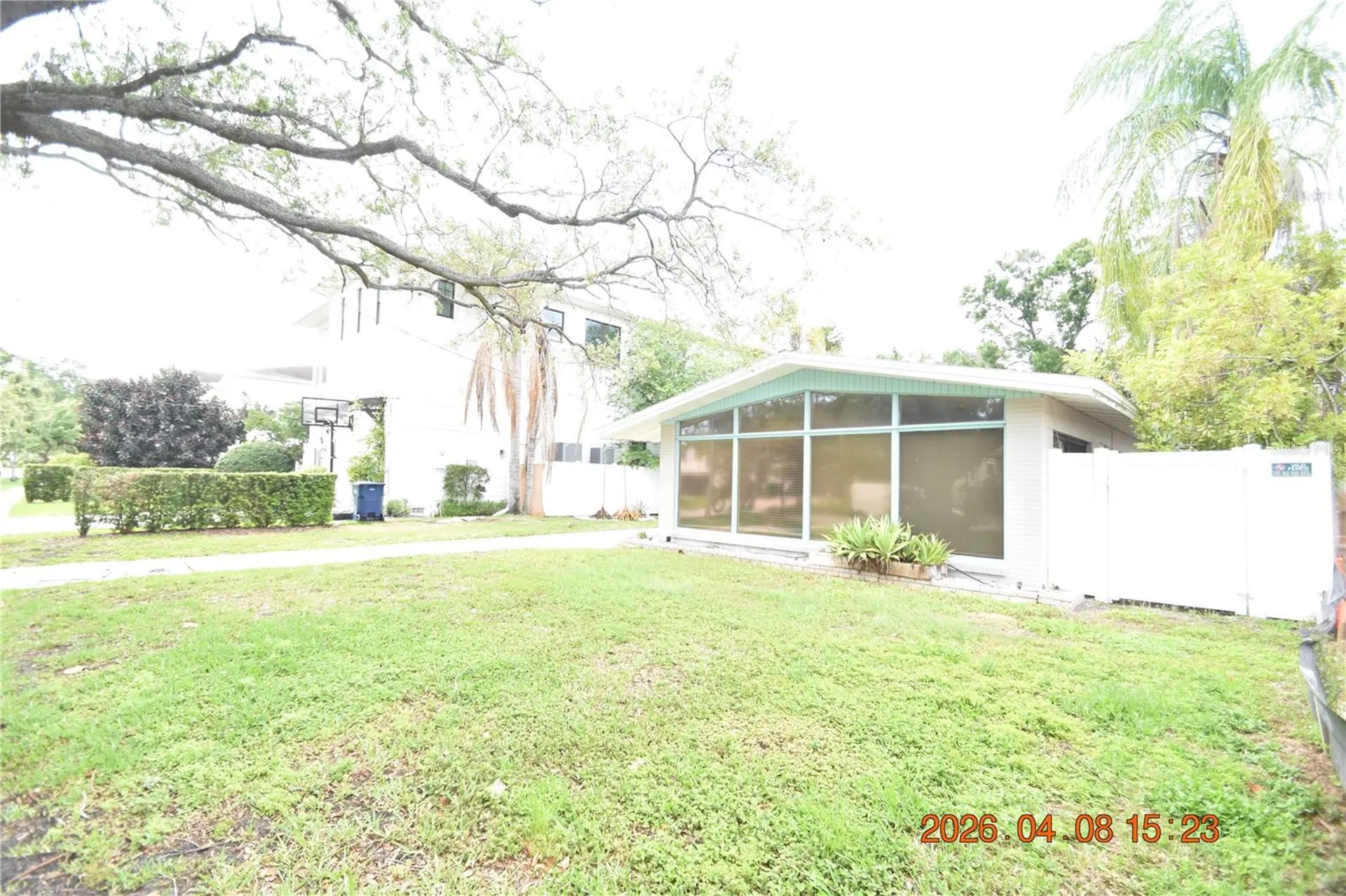 528 Suwanee Circle Tampa FL 33606