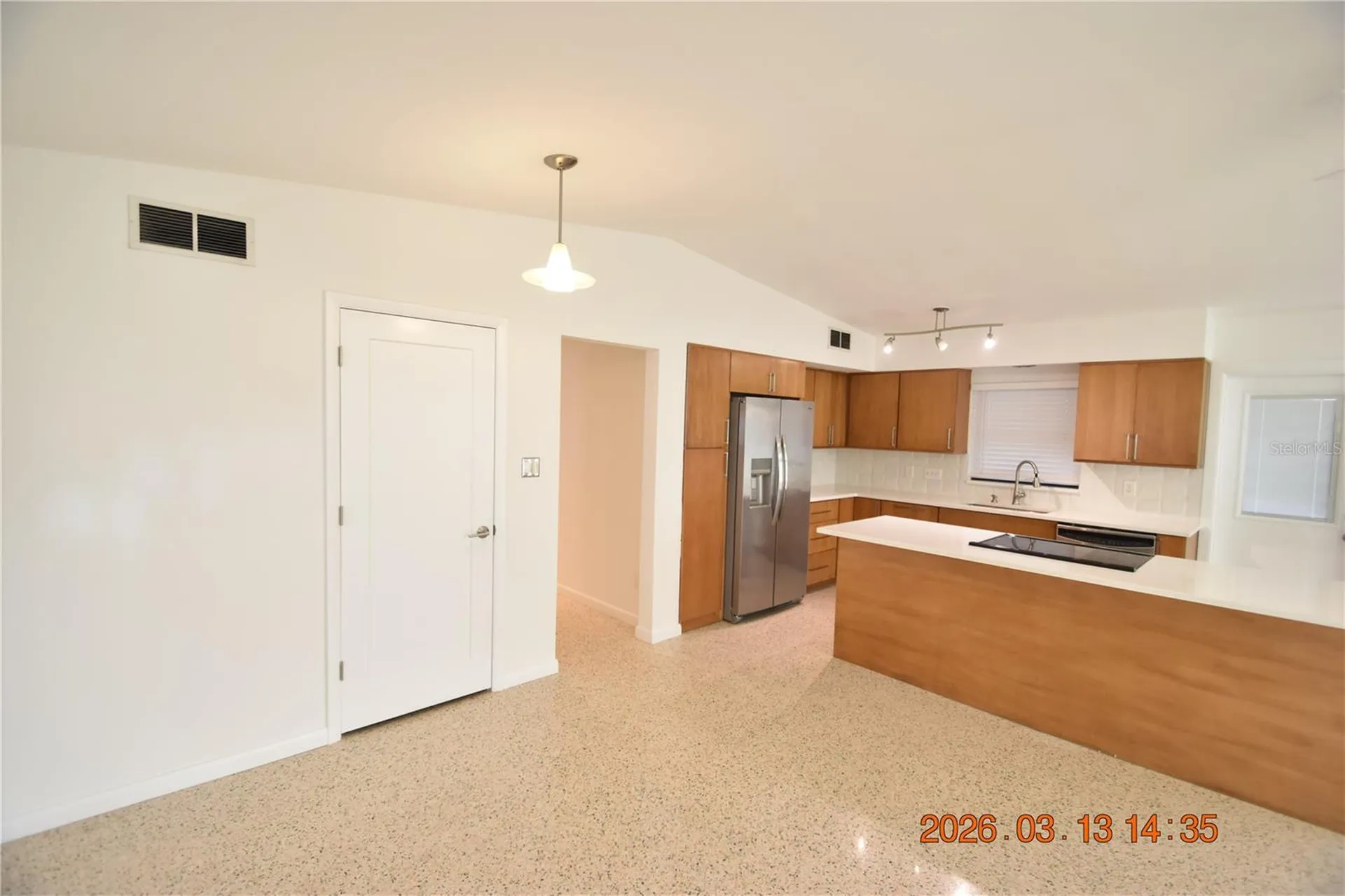 528 Suwanee Circle Tampa FL 33606