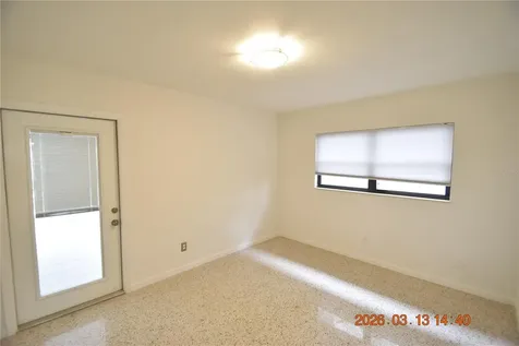 528 Suwanee Circle Tampa FL 33606