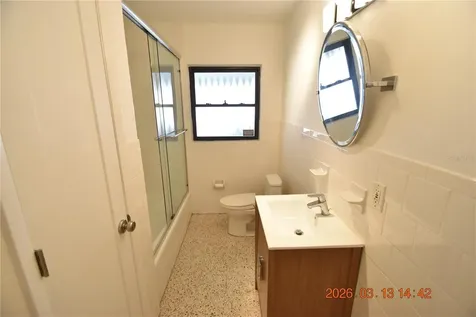 528 Suwanee Circle Tampa FL 33606
