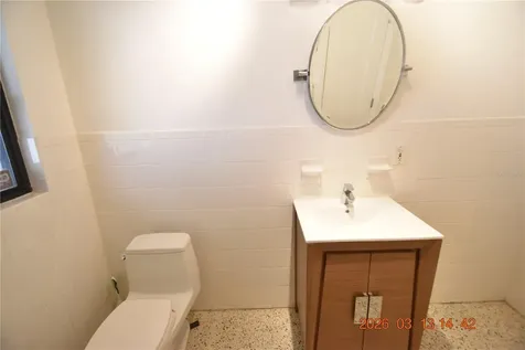 528 Suwanee Circle Tampa FL 33606