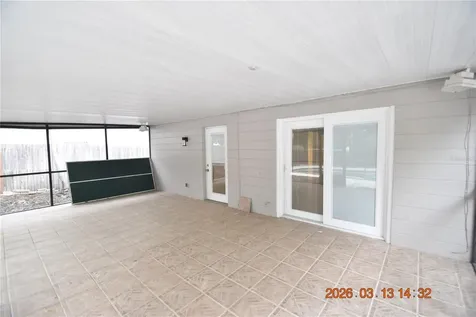 528 Suwanee Circle Tampa FL 33606