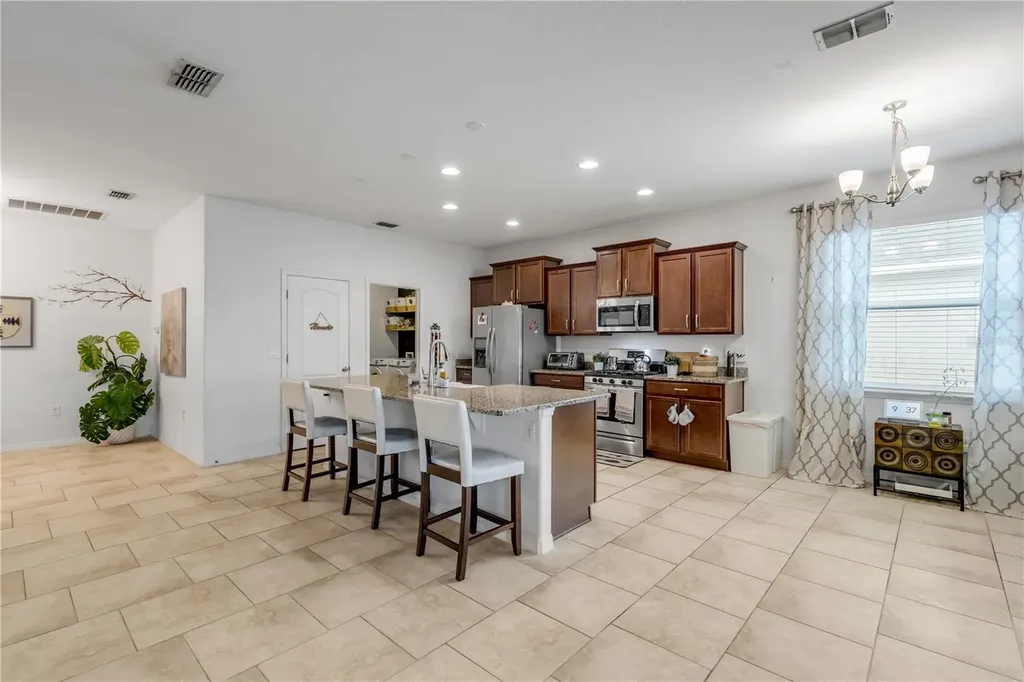 637 Bluehearts Trail Deland FL 32724