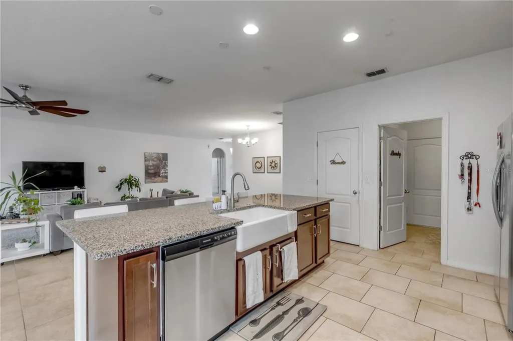 637 Bluehearts Trail Deland FL 32724