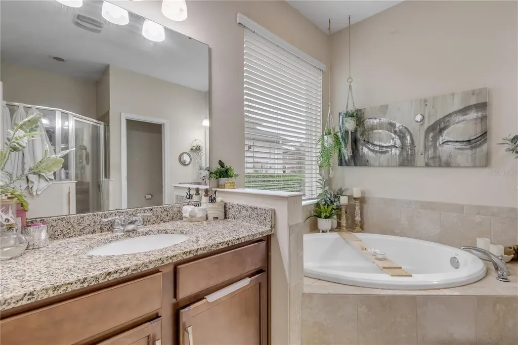637 Bluehearts Trail Deland FL 32724