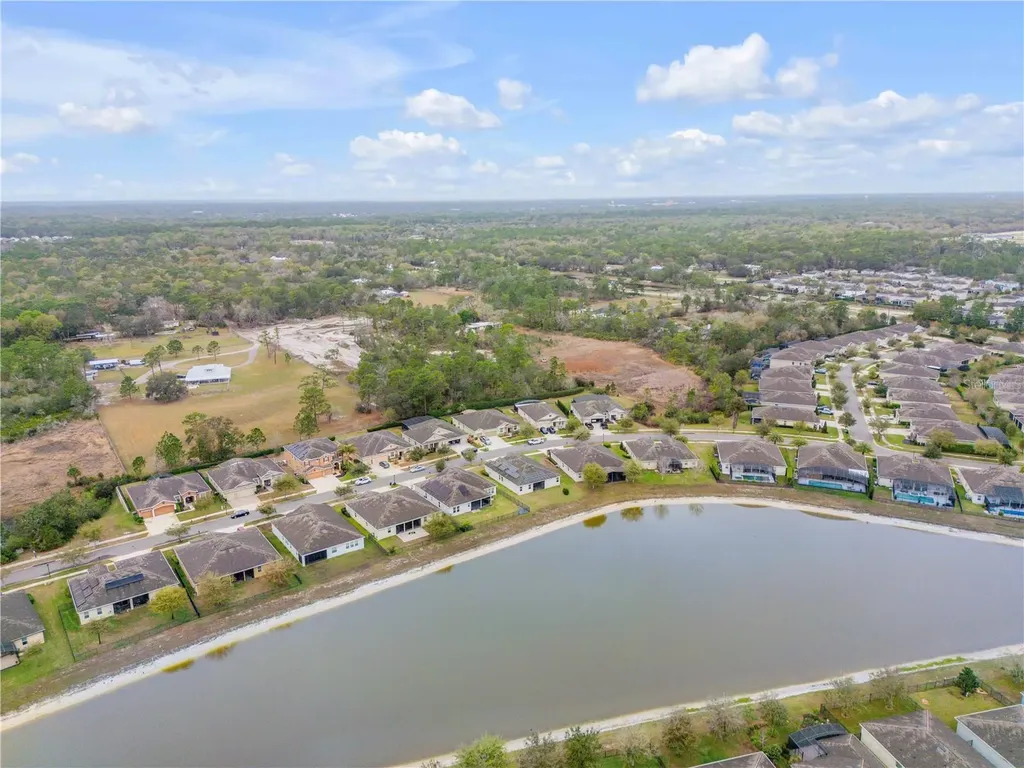 637 Bluehearts Trail Deland FL 32724