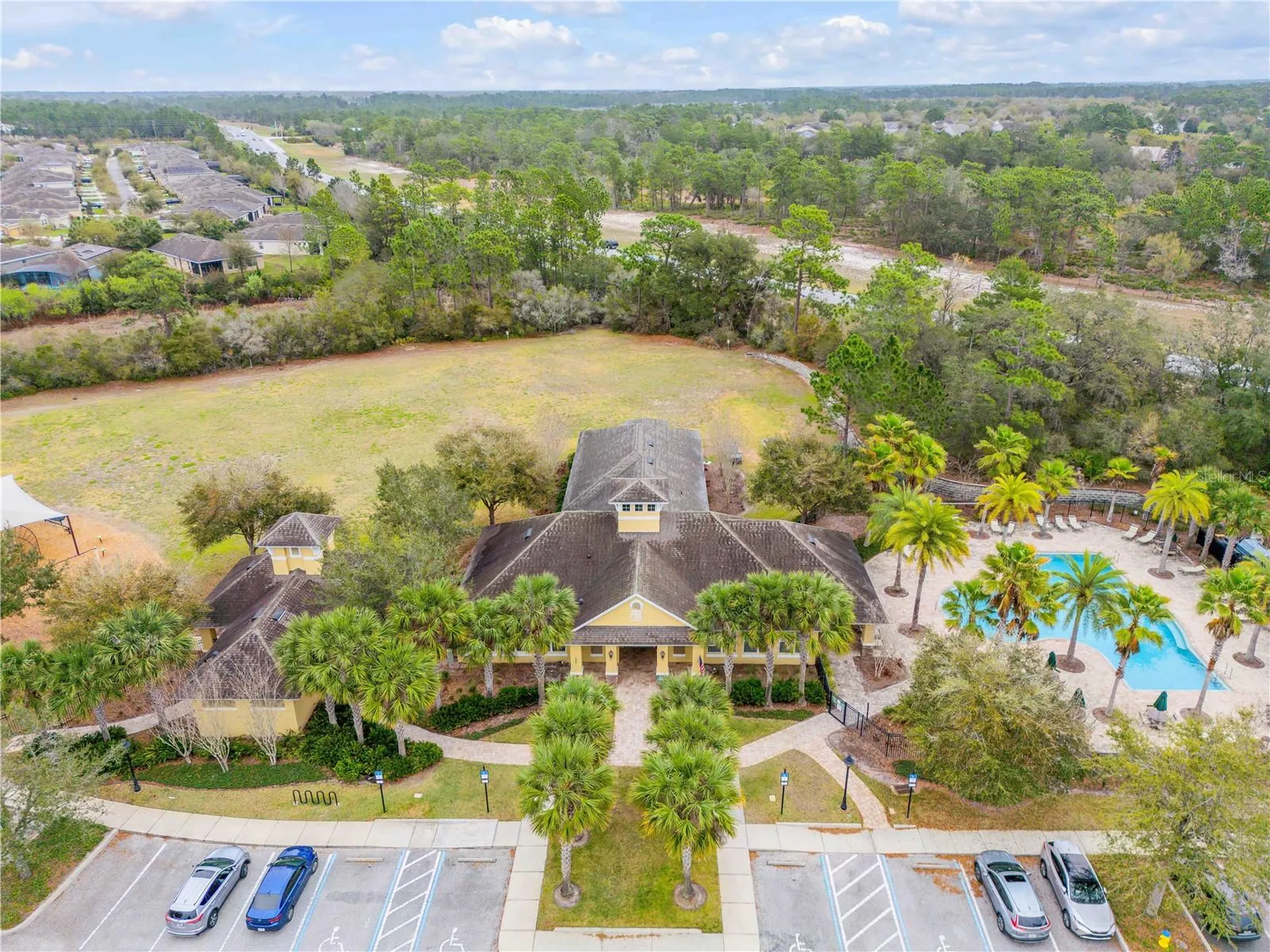 637 Bluehearts Trail Deland FL 32724