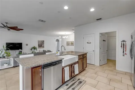 637 Bluehearts Trail Deland FL 32724