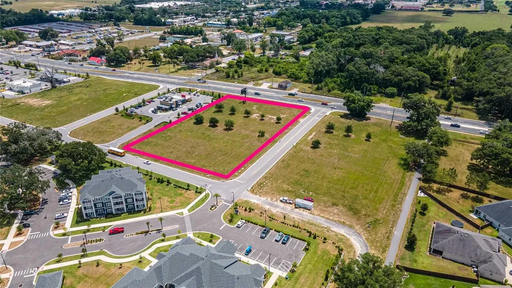 11532 N Us Highway 301 Oxford FL 34484