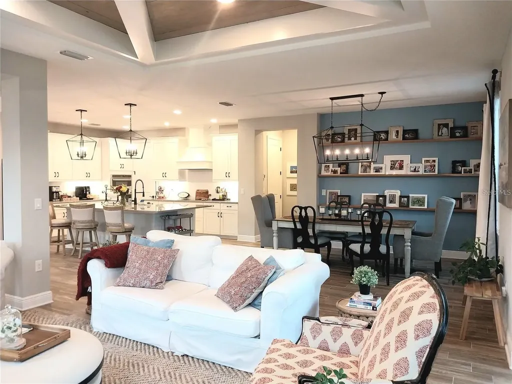 5531 Native Henna Court Sarasota FL 34238