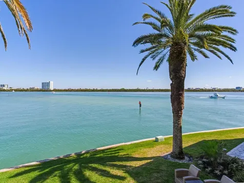 868 Bayway Boulevard Clearwater Beach FL 33767