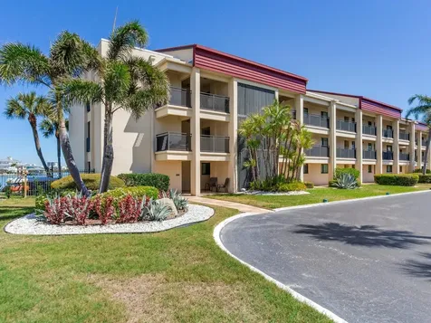 868 Bayway Boulevard Clearwater Beach FL 33767