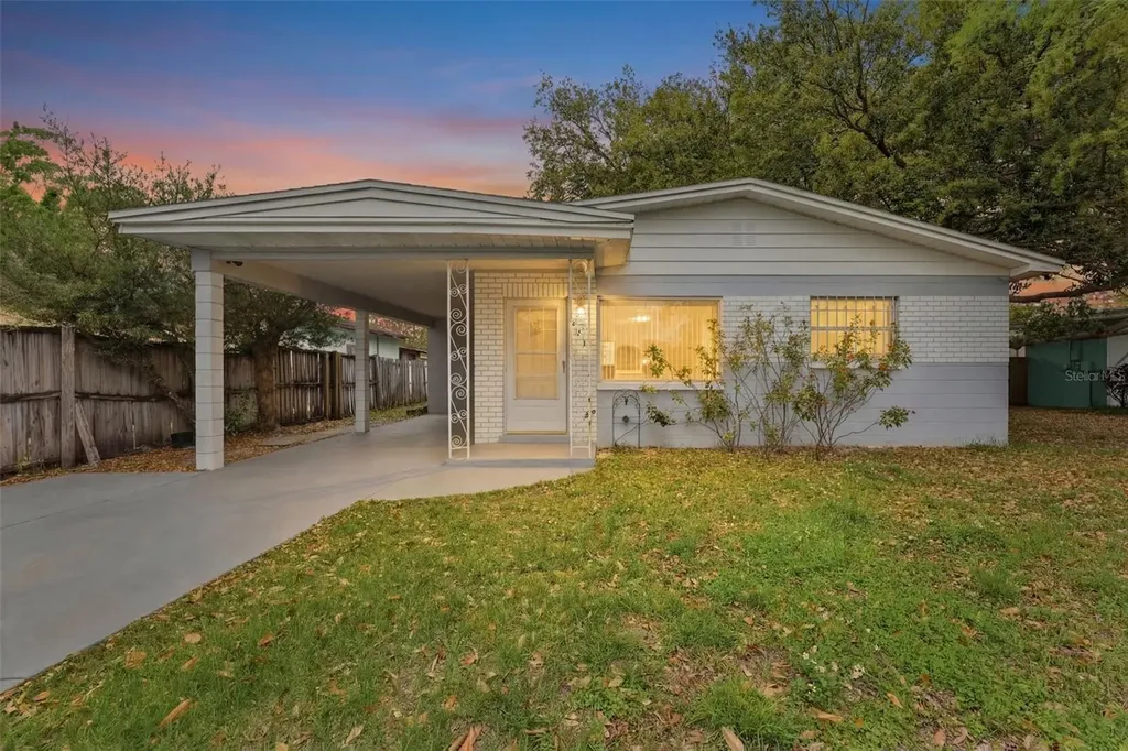 2711 W Heiter Street Tampa FL 33607
