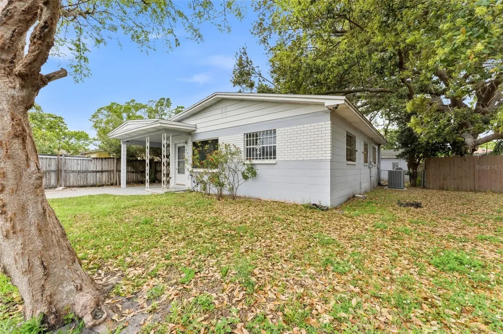 2711 W Heiter Street Tampa FL 33607