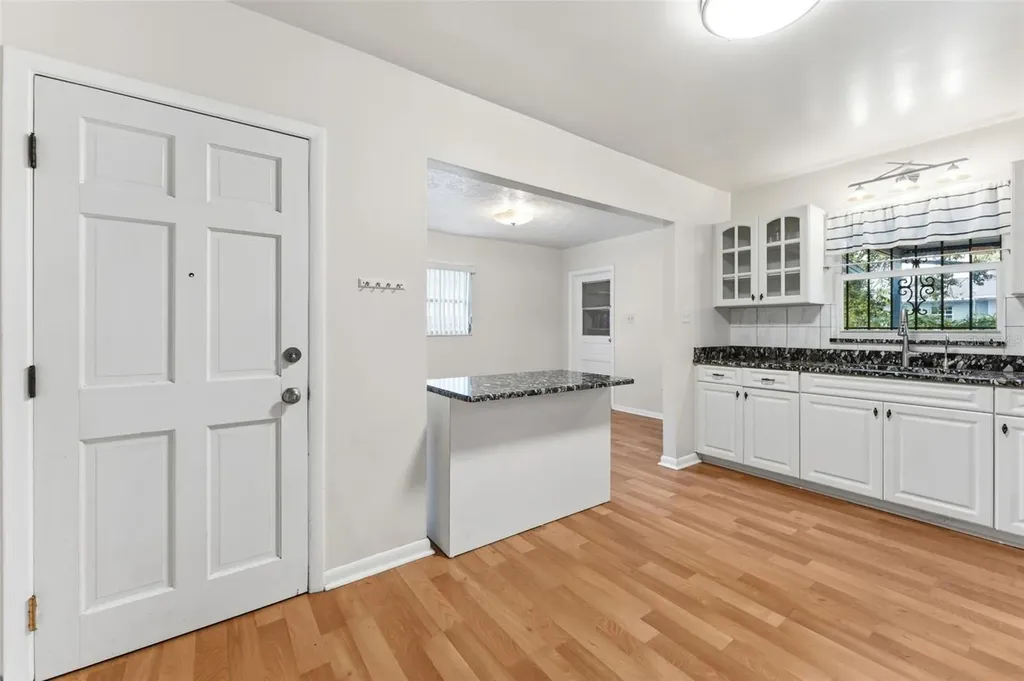 2711 W Heiter Street Tampa FL 33607