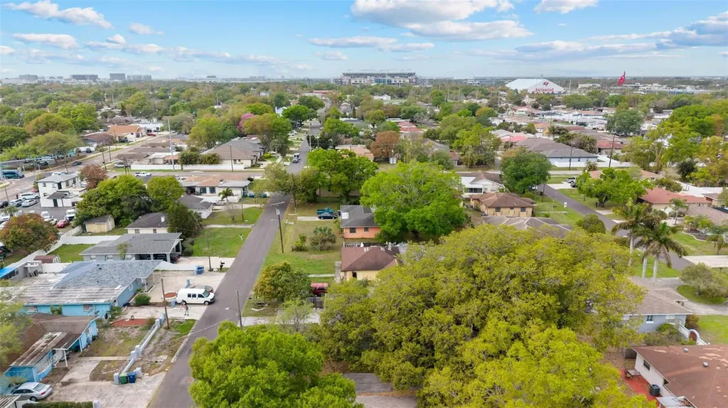 2711 W Heiter Street Tampa FL 33607