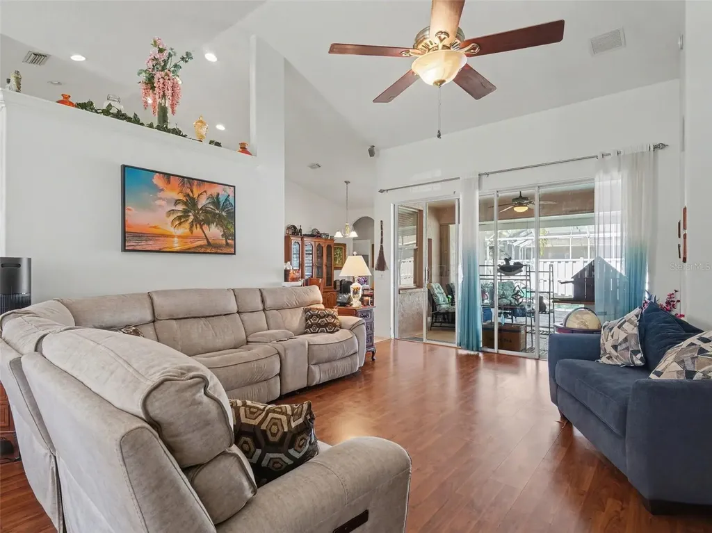 535 Planters Manor Way Bradenton FL 34212