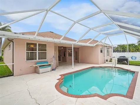 535 Planters Manor Way Bradenton FL 34212