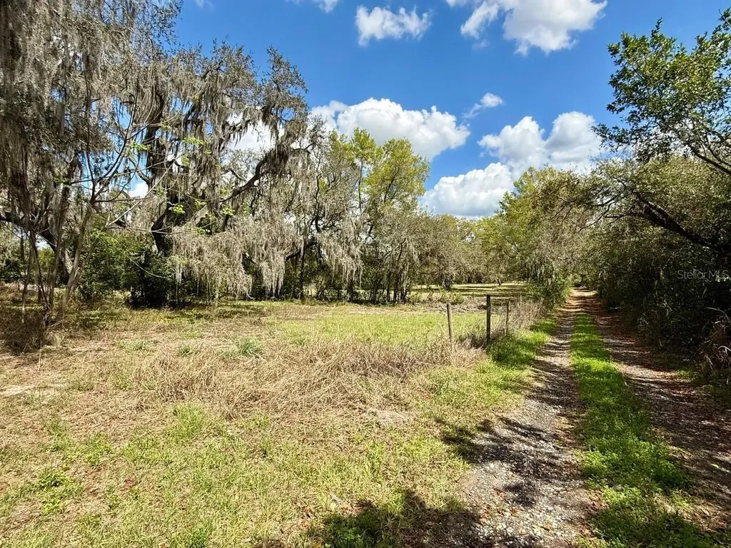 10010 Fort King Road Dade City FL 33525