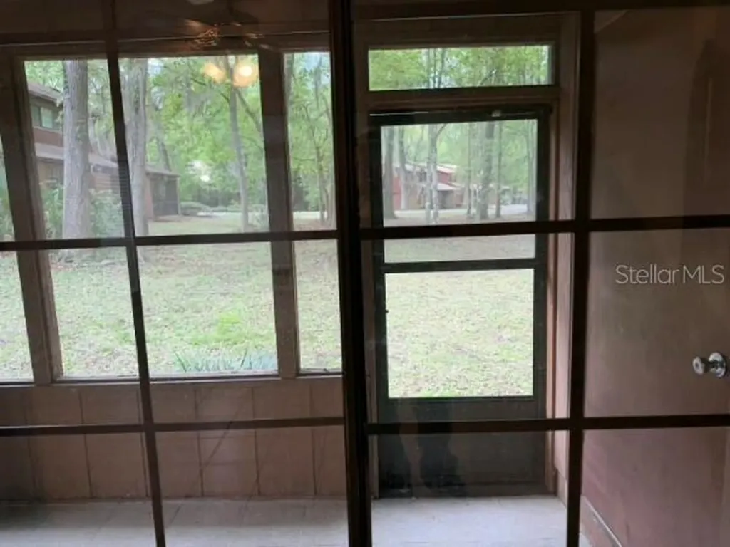 5735 SW 8th Place Gainesville FL 32607