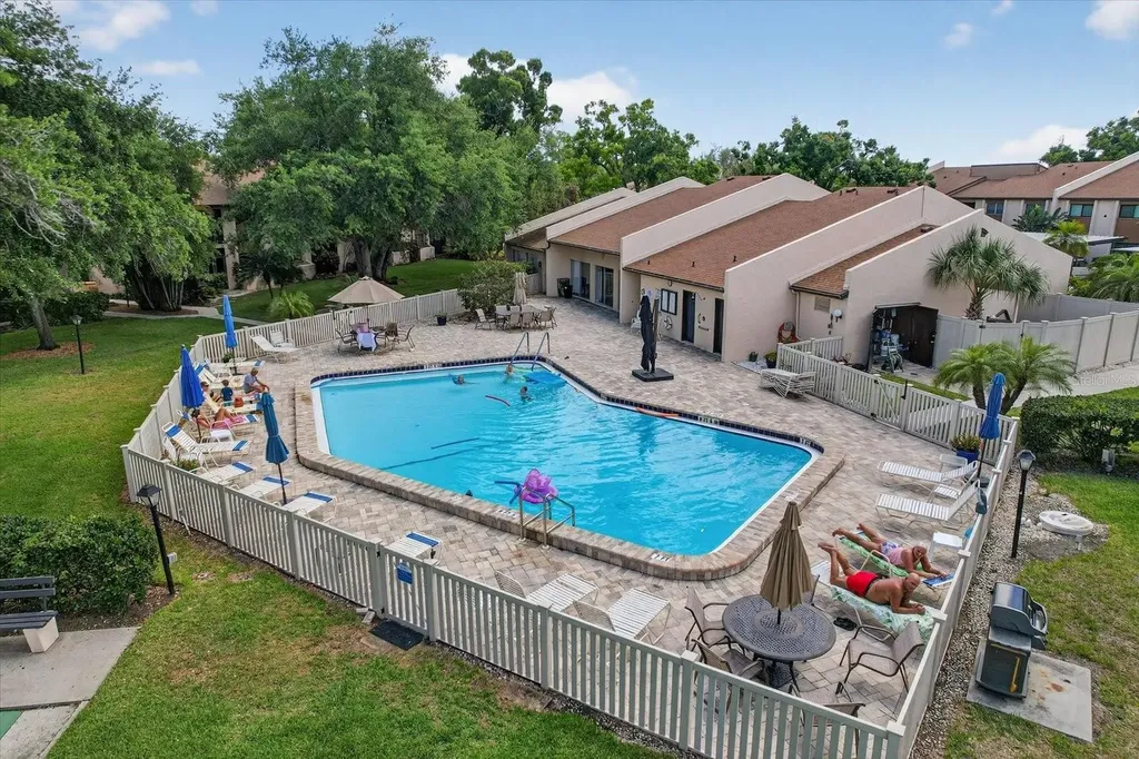 2522 Clubhouse Drive Sarasota FL 34232
